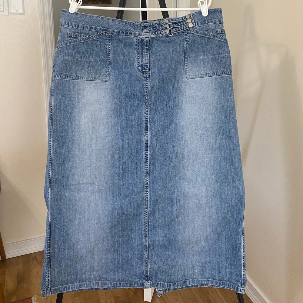Midi denim skirt